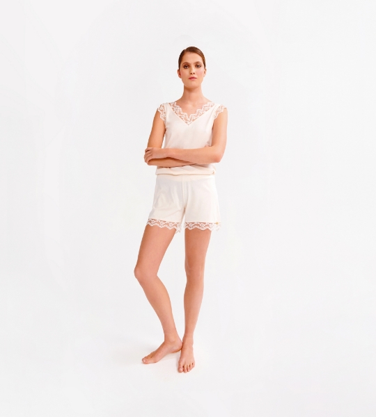 Resim V yaka dantel detaylı bluz-Lph - 112-Ekru 